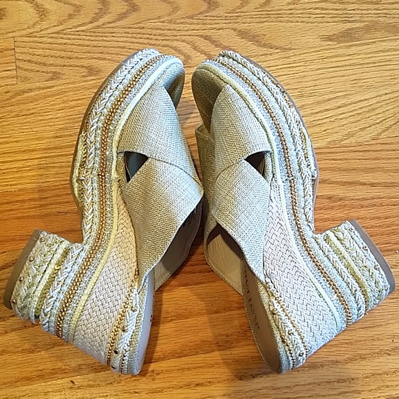 JustFab Platform Block Heel Sequin Beeded Sandals - Picture 8 of 10